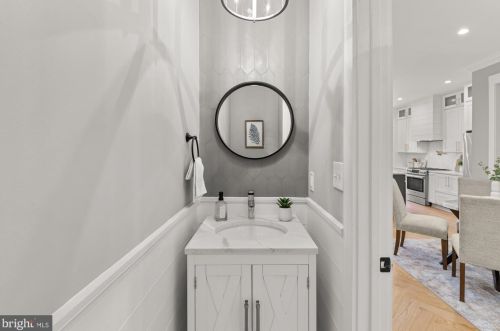 219 Morgan St, Washington DC  20001-1217 exterior