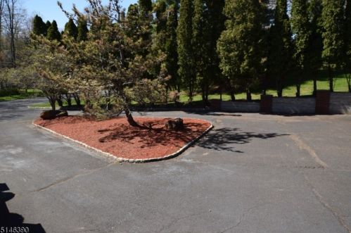 22 Heritage Dr, Warren NJ 07059-6827 exterior