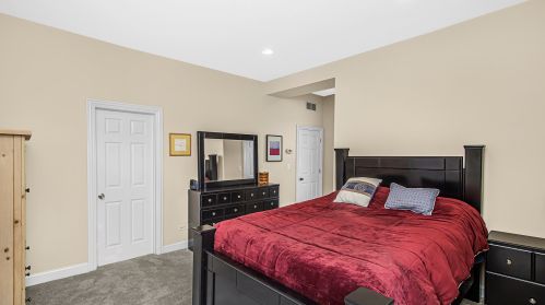 3935 Drake Ave, Chicago IL 60618-2219 exterior