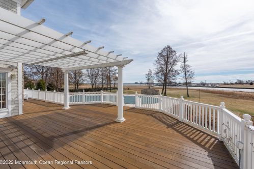 24 Conover Ln, Locust NJ exterior