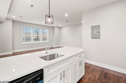 9 Marie Pl, Maplewood NJ  07040-3401 exterior