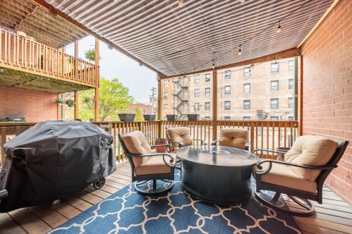 4649 Magnolia Ave, Chicago IL 60640-4940 exterior