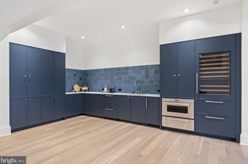 4526 Hawthorne St, Washington DC 20016-3570 exterior