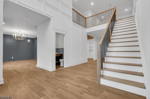 7 Maple St, Chatham Township NJ  07928-1624 exterior