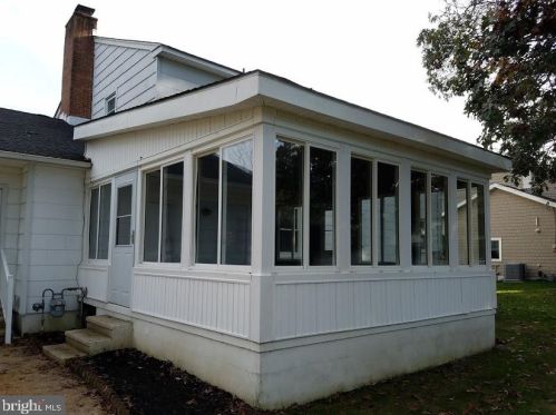 2 Holly Dr, Northfield, NJ 08225-2226