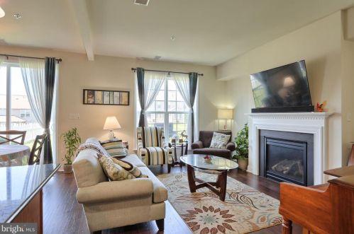 845 Fawn Ln, Hummelstown PA  17036-7203 exterior