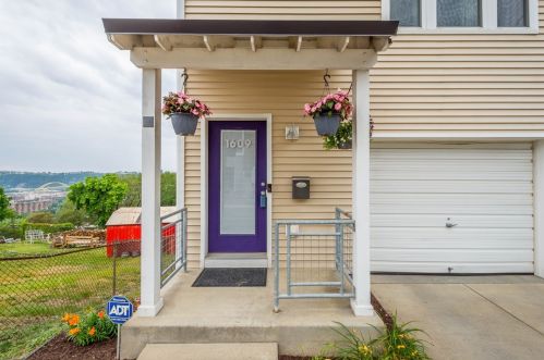 1609 Meadville St, Pittsburgh, PA 15214-4006