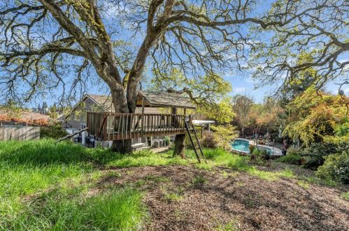 3007 Honey Cir, Folsom CA 95762-6324 exterior