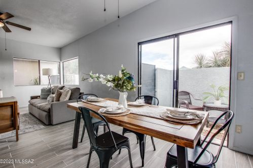 254 Melridge St, Tucson AZ  85706-3352 exterior