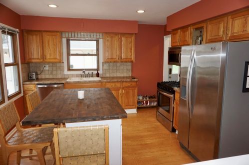 3773 68th St, Milwaukee WI  53220-1828 exterior