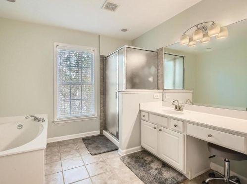 2579 Bridlewood Ln, Atlanta GA exterior