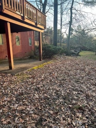 16 Vanderbilt Dr, Livingston NJ 07039-6102 exterior