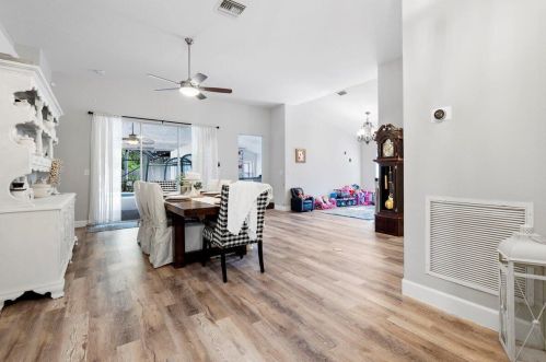 3851 Ramspeck St, Fort Pierce FL  34953-5381 exterior