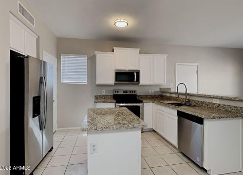 7410 40th Ln, Phoenix AZ  85041-6006 exterior