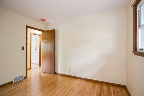 1103 Gresham Ave, Saint Paul MN  55128-5813 exterior