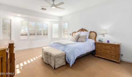 22037 55th St, Phoenix AZ  85054-7151 exterior