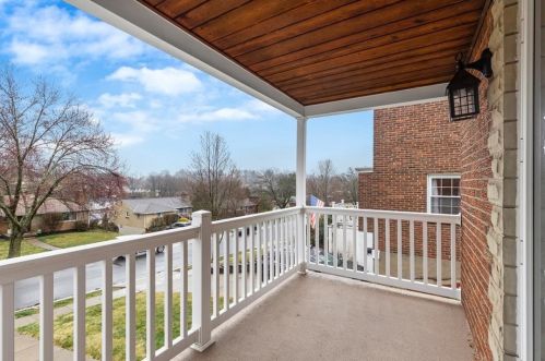 518 Clemson Dr, Pittsburgh PA  15243-1722 exterior