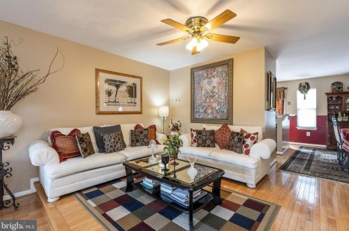 15 Hunters Gate Ct, Silver Spring MD 20904-1827 exterior