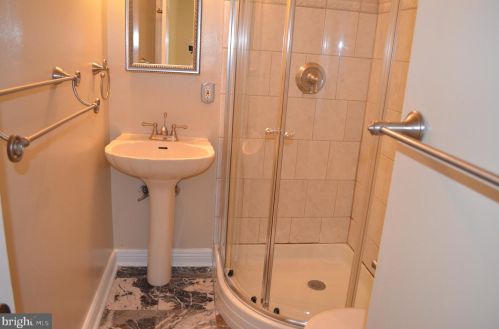 8902 16th St, Silver Spring MD 20910-2231 exterior