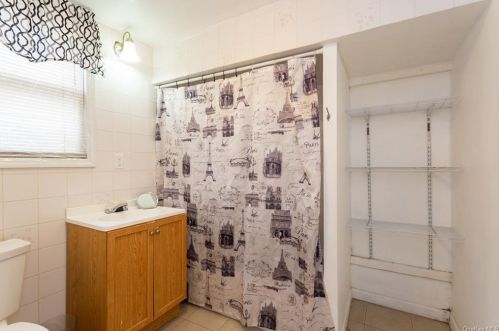 216 6th Ave, Mount Vernon NY 10550-1119 exterior