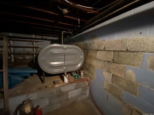 17 Pleasant Vw Rd, Poughkeepsie NY exterior