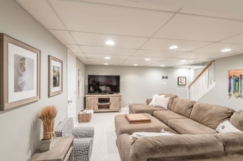 1714 Rita Ave, Saint Charles IL 60174-4559 exterior