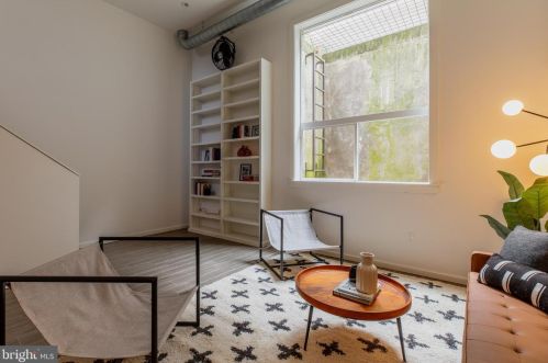 1112 Bodine St, Philadelphia PA 19122-0030 exterior