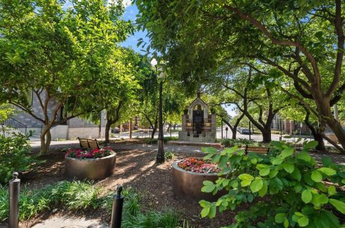 4101 Pine Blvd, Saint Louis MO 63108-2801 exterior