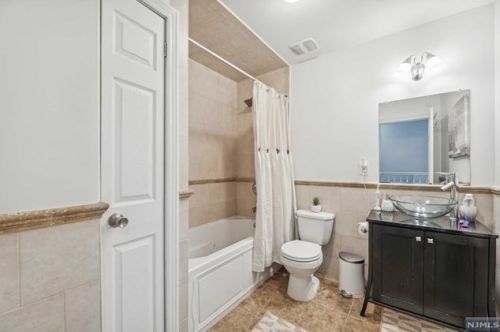 2416 West St, Union City NJ 07087-3798 exterior