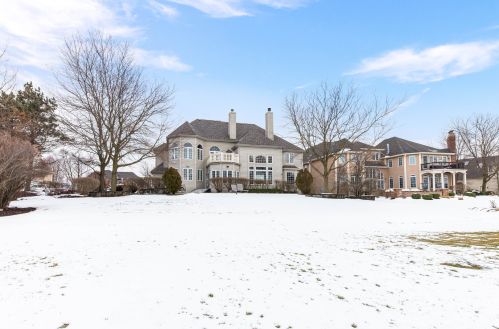 2323 Fawn Lk Cir, Naperville IL 60564-4611 exterior