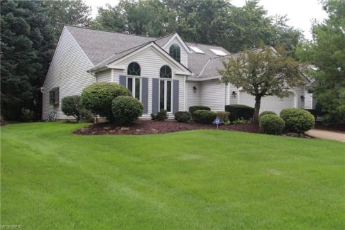 17801 Cambridge Oval, Cleveland, OH 44136-7097