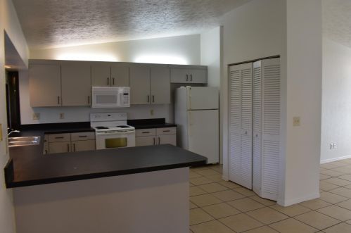 1337 Hunnicut Ave, Fort Pierce FL 34953-7711 exterior