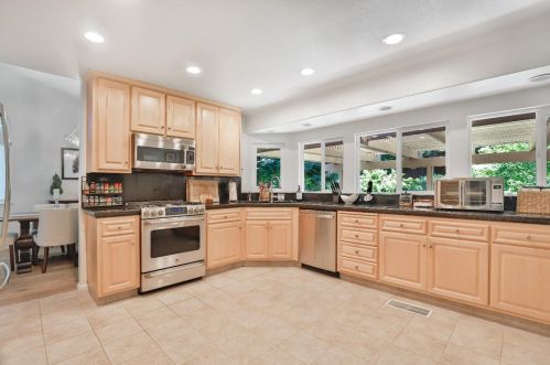 3116 Collingswood Dr, Folsom CA  95762-6214 exterior