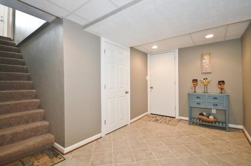 1905 Berkwood Dr, Pittsburgh PA 15243-1517 exterior