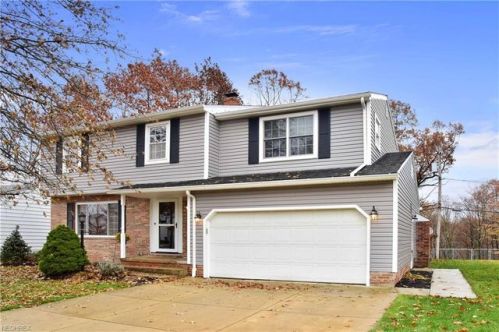 2325 Augustine Dr, Cleveland OH  44134-4743 exterior