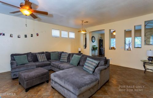 2903 Cavalier Dr, Phoenix AZ 85019-1717 exterior