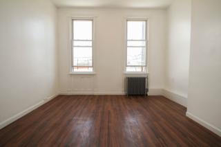 162 Woodward Ave, Flushing NY  11385-1024 exterior