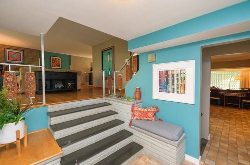 213 Highland Pines Dr, Pittsburgh, PA 15237-2058