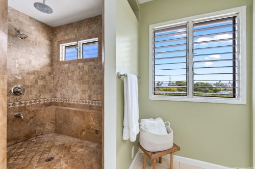 4933 Waa St, Honolulu HI 96821-1445 exterior