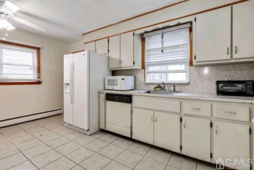 783 Robbins St, Perth Amboy NJ 08861-1708 exterior