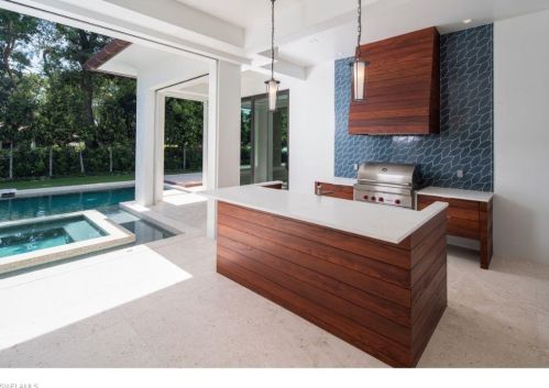 1325 Murex Dr, Naples FL 34102-5147 exterior