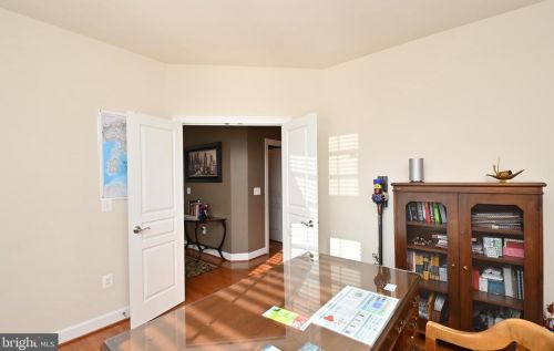 5718 Colfax Ave, Alexandria VA 22311-1012 exterior