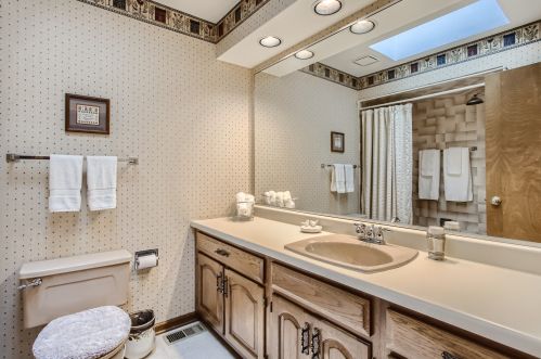 351 Everett Ave, Bull Valley IL 60014-7119 exterior