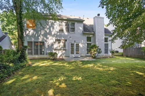 6410 Barwick Ln, Duluth GA 30097-7170 exterior