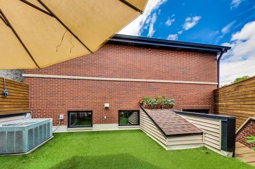 2047 Honore St, Chicago IL  60614-3910 exterior