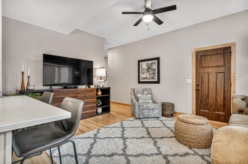 1411 Potter Ave, Milwaukee WI 53207-2115 exterior