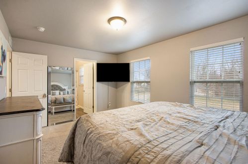 5677 Coddington Ln, Kalamazoo MI  49009-1788 exterior