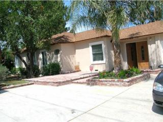 7750 Wilbur Ave, Los Angeles CA  91335-1709 exterior