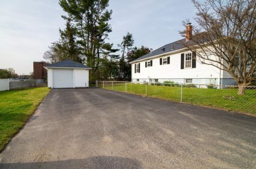 45 Grover St, Providence RI 02909-5209 exterior