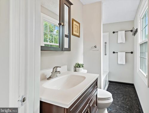 7725 Epsilon Dr, Rockville MD 20855-2546 exterior